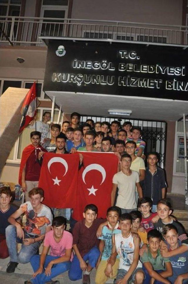 Mahalleli Ter&ouml;r&uuml; Y&uuml;r&uuml;y&uuml;şle Protesto Etti 2