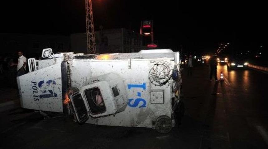 Zırhlı Polis Aracı Takla Attı: 3 Polis Yaralı