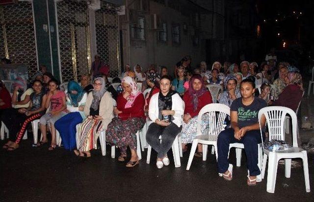 Dev Türk Bayrağı Asıp, Şehitler İçin Kur’an-ı Kerim Okuttular