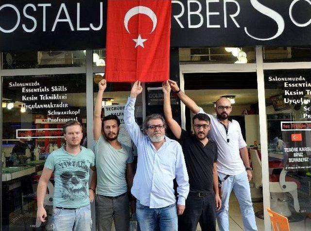 (özel Haber) Eskişehir’de Bayrak İndirme Olayı