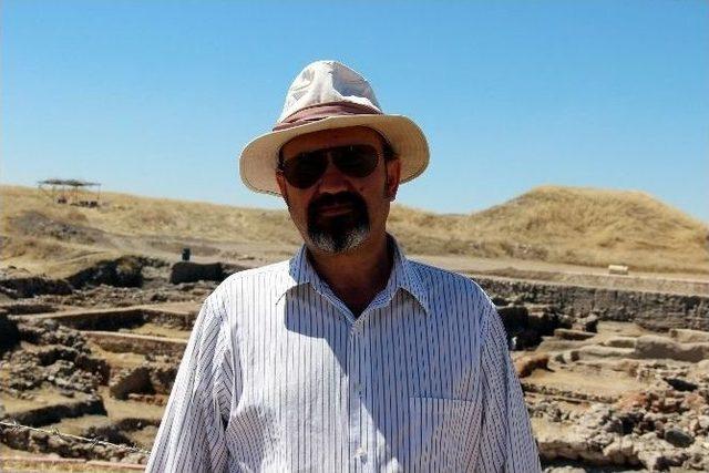 (&ouml;zel Haber) Beş Bin Yıllık Bina &Ccedil;amurla Sıvanarak Korunuyor 2