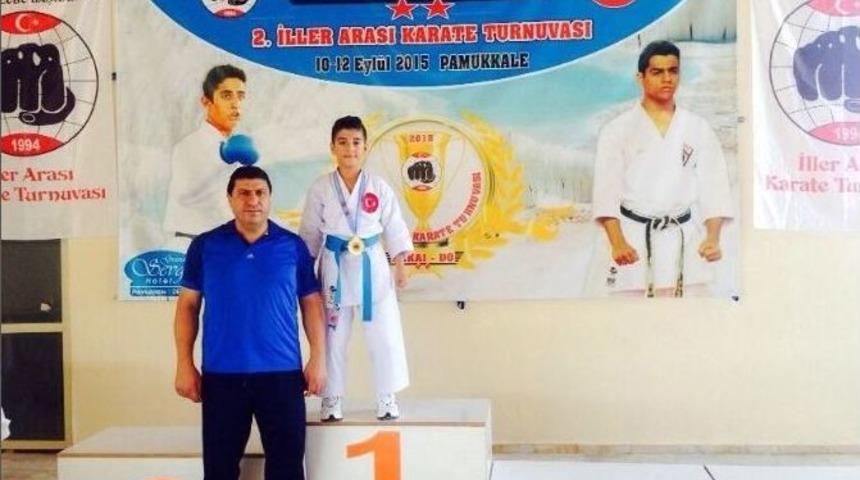 Karatenin Altın &Ccedil;ocuğu Hasan Celal Yıldırım