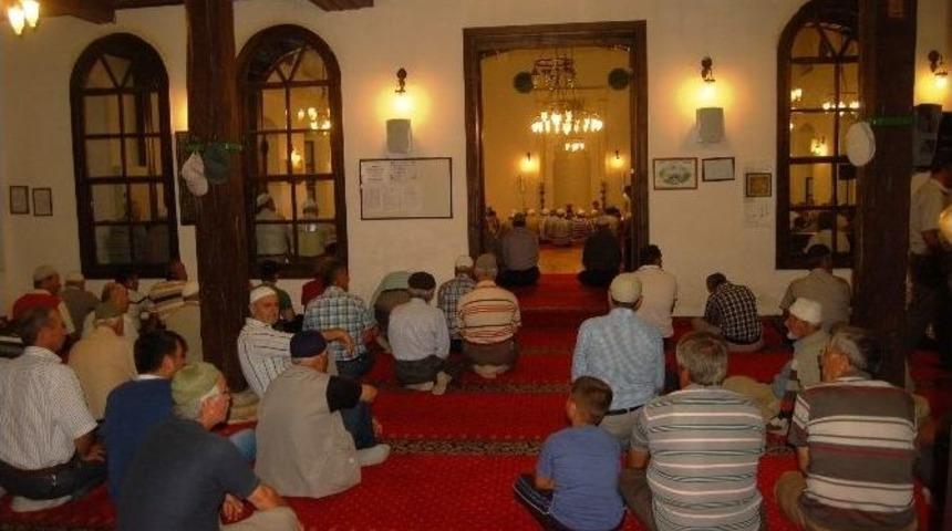 Lapseki&rsquo;de Şehitler İ&ccedil;in Mevlit