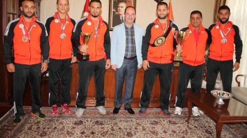 Kocayusuf G&uuml;reşleri&rsquo;nin Başarılı Pehlivanları Edirne&rsquo;ye D&ouml;nd&uuml;