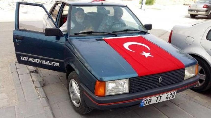 'keyfi Hizmete Mahsustur' Yazılı Aracıyla Ter&ouml;r&uuml; Protesto Etti