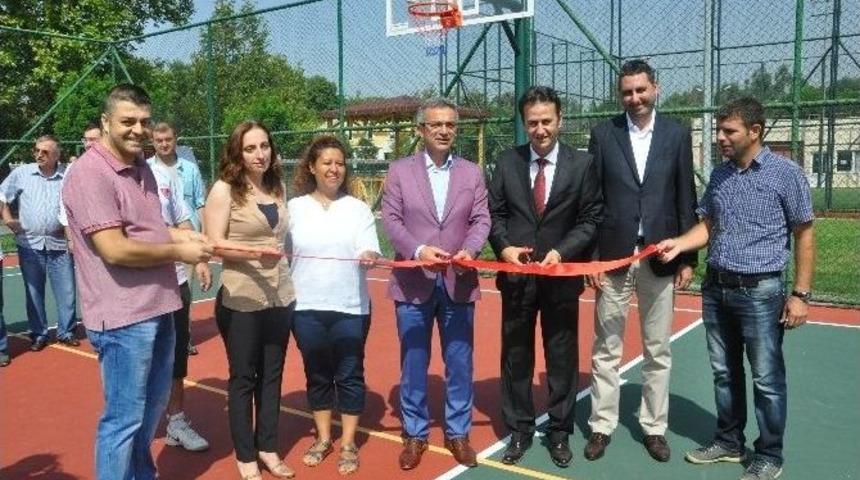 Gt&uuml;&rsquo;de Yenilenen Spor Sahaları A&ccedil;ıldı