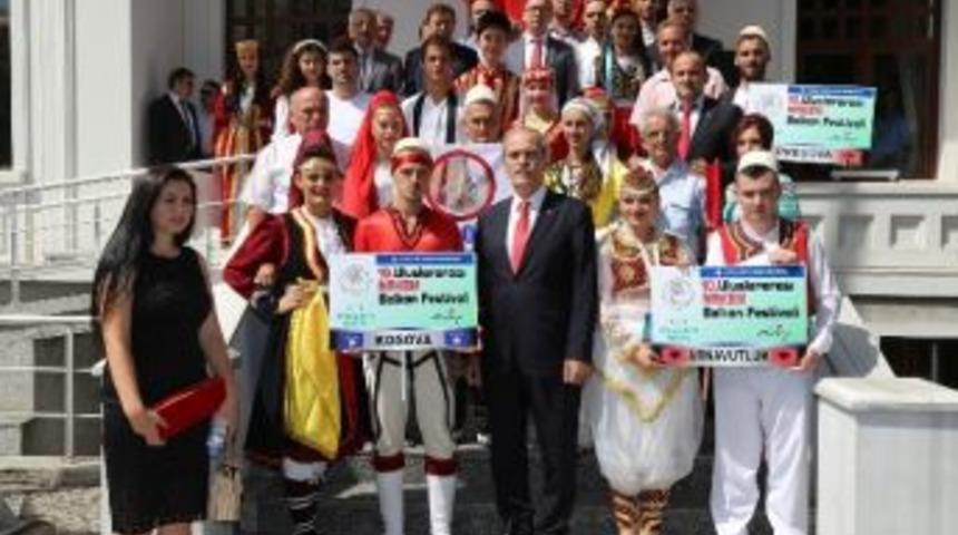 Bursa&rsquo;dan D&uuml;nyaya Birlik Mesajı