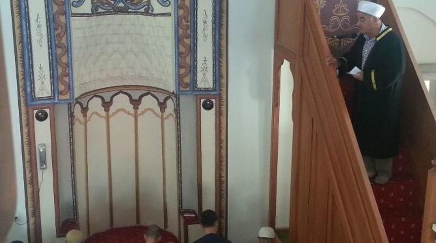 Cuma Hutbesinden Sağduyu &Ccedil;ağrısı