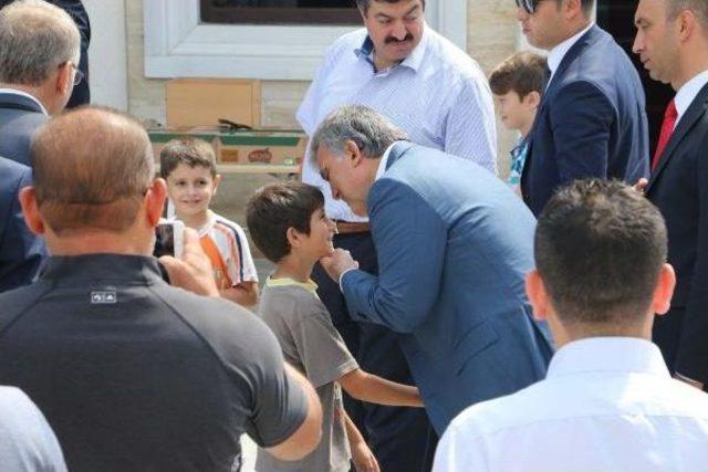 Abdullah Gül Sorulara Yanıt Vermedi