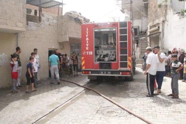 Şanlıurfa da Tek Katlı Evde Yangın 3