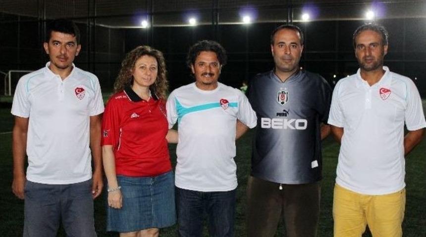 Manavgat&rsquo;a Beşiktaş Futbol Okulu A&ccedil;ılıyor