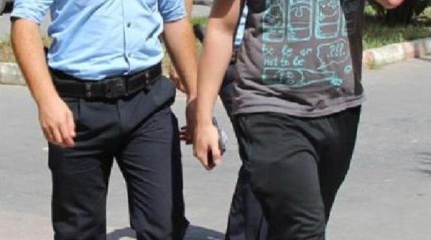 Rus Hırsızlar Kameraya Yakalandı