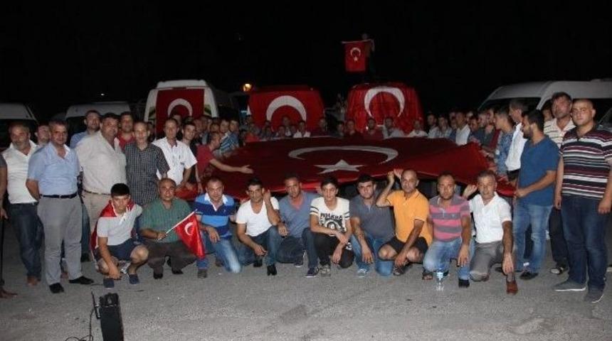 Manisa&rsquo;da Servis Şof&ouml;rlerinden Ter&ouml;re Lanet Protestosu