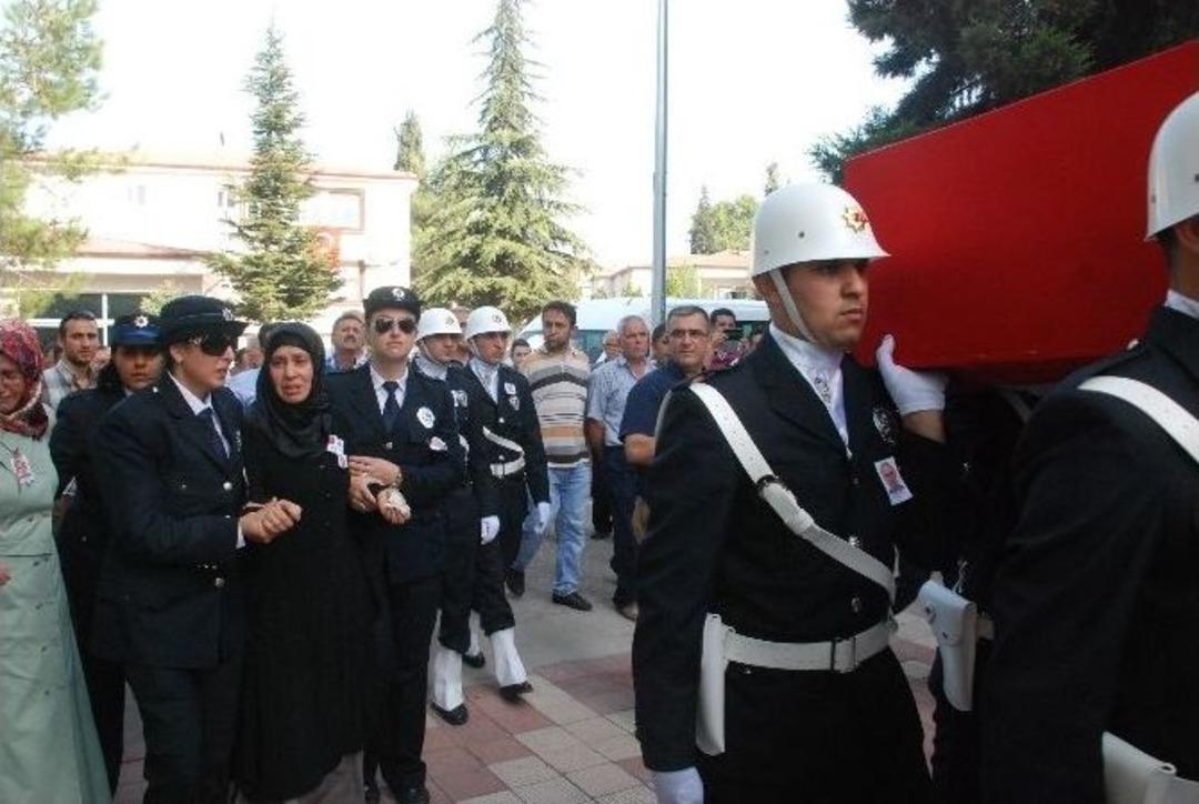 Şehit Polis Amiri Son Yolculuğuna Uğurlandı