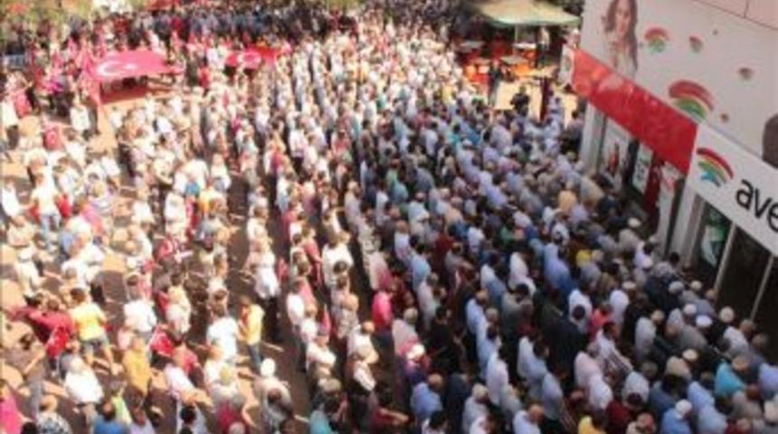 Şehitler İ&ccedil;in Gıyabi Cenaze Namazı