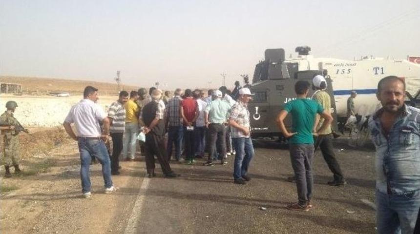 Avukatlar Cizre&rsquo;ye Doğru Yola &Ccedil;ıktı