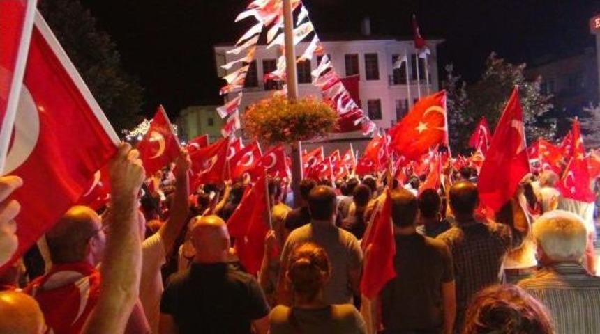 Şile'de Şehitler I&ccedil;in Y&uuml;r&uuml;y&uuml;ş...