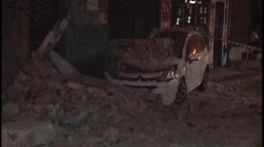 Fatih'te 3 Katlı Binada Göçük...