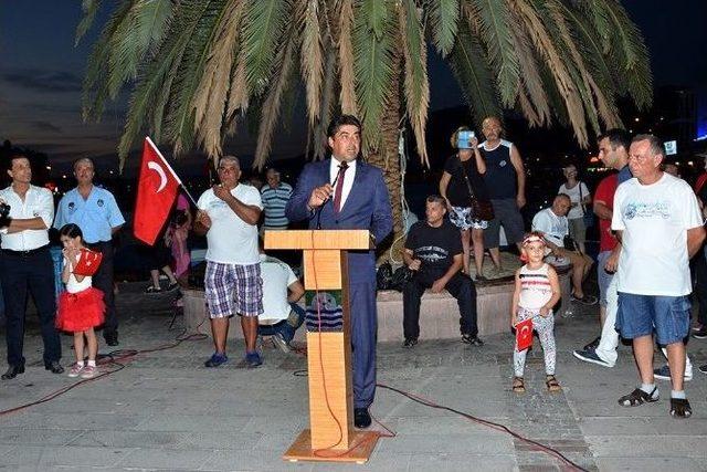 Foçalılar, Kurtuluş Günü Ve Şehitler İçin Yürüdü 1