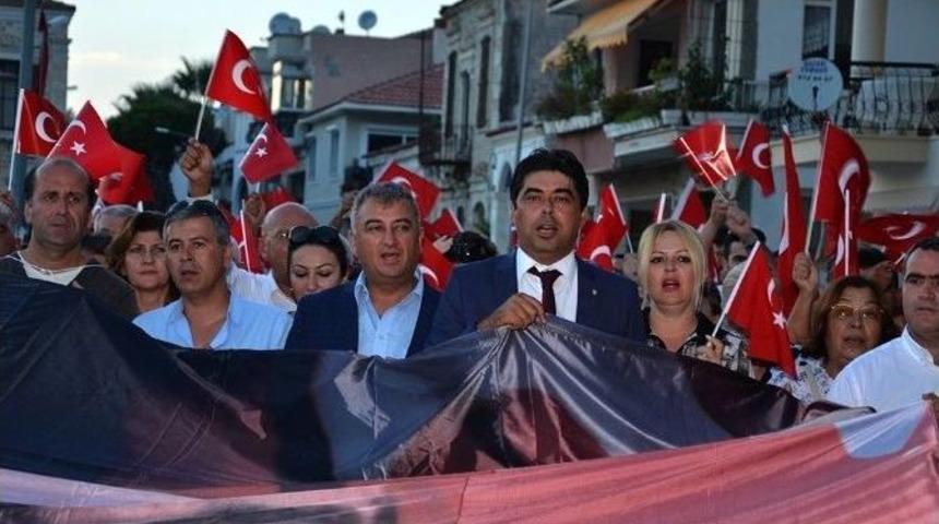 Fo&ccedil;alılar, Kurtuluş G&uuml;n&uuml; Ve Şehitler İ&ccedil;in Y&uuml;r&uuml;d&uuml;