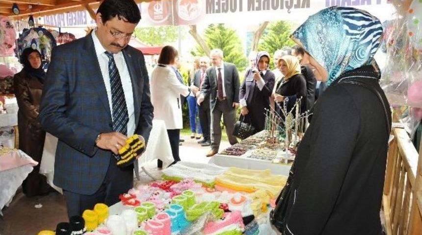 Togem Ke&ccedil;i&ouml;renli&rsquo;nin Yanında