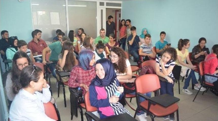 Afyonkarahisar Gen&ccedil;lik Merkezi M&uuml;d&uuml;r&uuml; G&uuml;rb&uuml;z G&ouml;revine Başladı