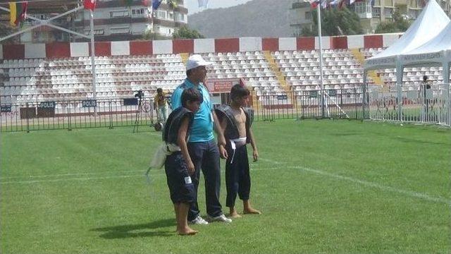 Hatay&rsquo;da Aba G&uuml;reşi D&uuml;nya Kupası Elemeleri Başladı 1