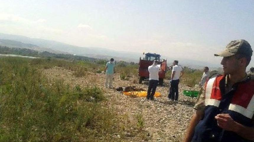 Kelkit &Ccedil;ayı Kenarında Erkek Cesedi Bulundu