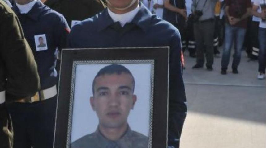 Konya, Şehitleri Recep Coşkun Ve Muharrem &Ouml;ks&uuml;z'&uuml; Uğurladı