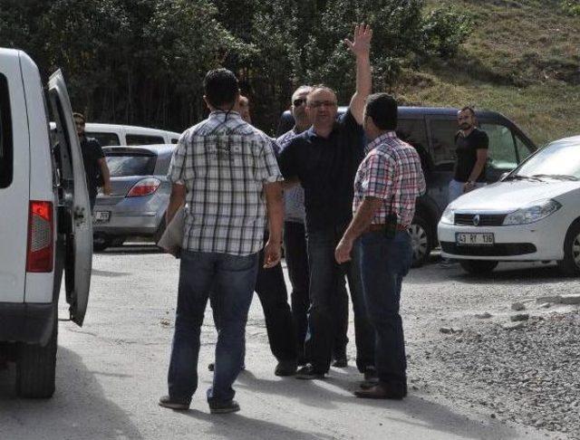 Meslekten Ihraç Edilen Hakim Karaçöl, Kütahya'da Gözaltına Alındı (2)