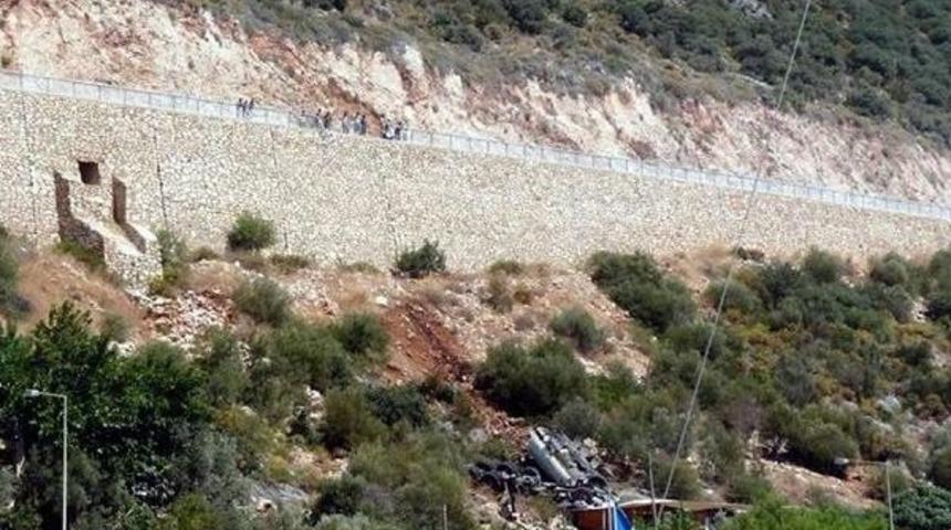 Akaryakıt Y&uuml;kl&uuml; Tanker U&ccedil;uruma Yuvarlandı