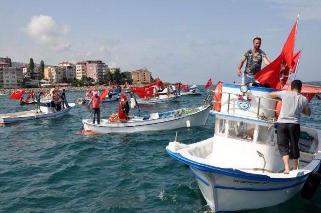 Trabzon’Da Balıkçıların Teröre Tepki Eylemi