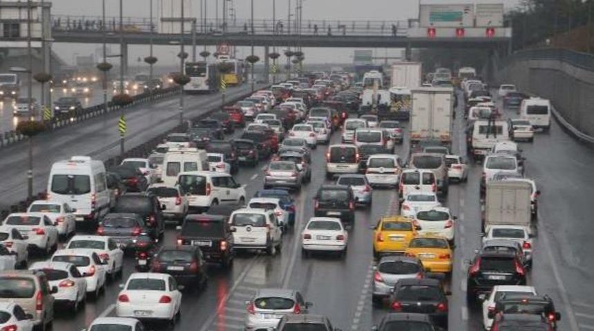 İstanbul'da Yağmur Sonrası Trafik Fel&ccedil; Oldu....