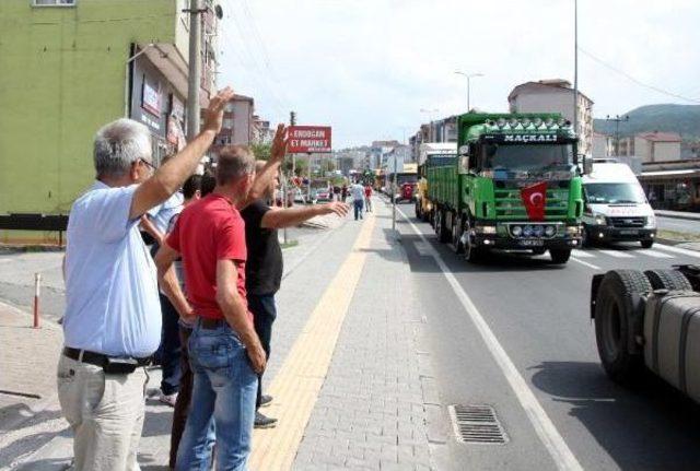Tır S&uuml;r&uuml;c&uuml;lerinden Ter&ouml;re Tepki Konvoyu 3