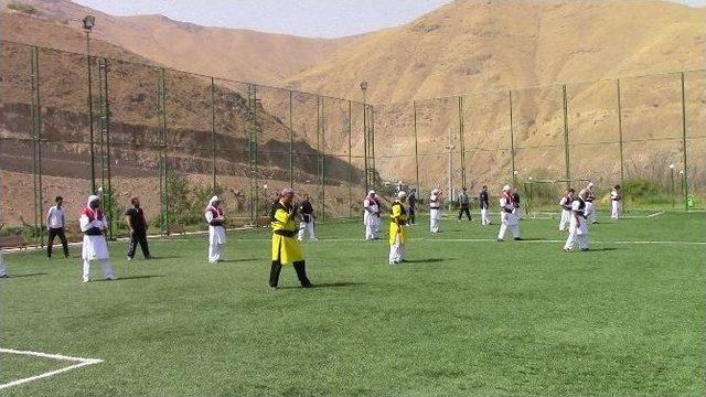 Elazığ’da Türk Kılıç Kullanma Sanatı Eğitimi Başladı