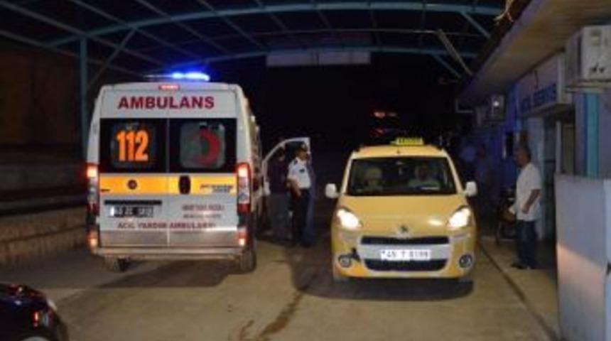 Kardeşini Bı&ccedil;aklayarak Ağır Yaraladı