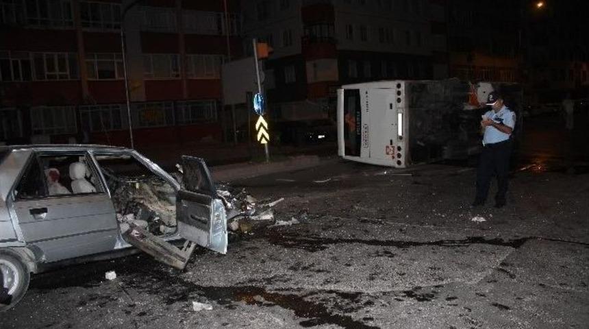 İki Ayrı Trafik Kazasında 8 Kişi Yaralandı