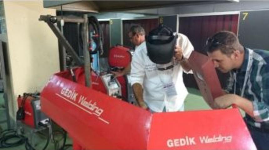 Ko-mek&rsquo;te Profesyonellik &Ouml;n Planda