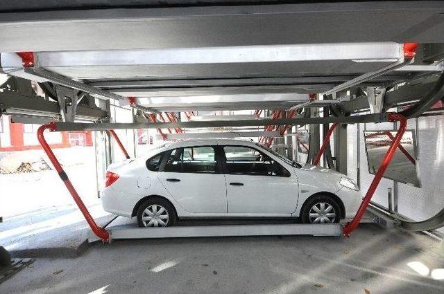 Bağcılar Yeni Otoparklara Kavuşuyor