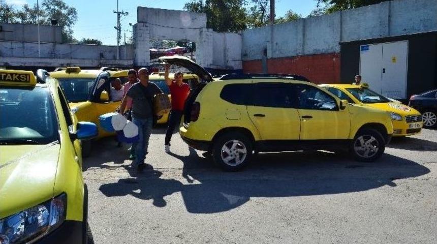 Otob&uuml;sleri Arıza Yapınca Stada Taksilerle Geldiler