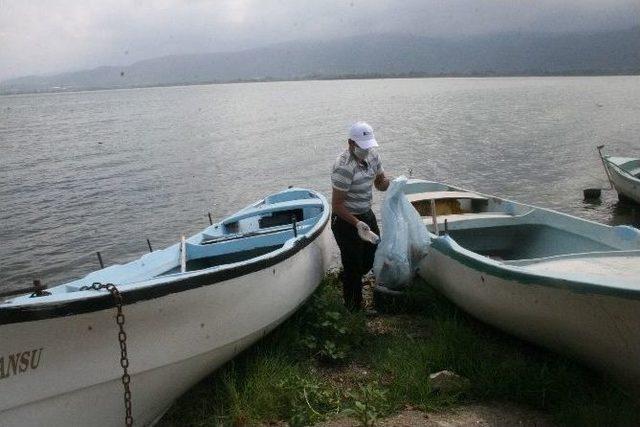 Çevre Bilinci İçin Gölyazı’daki Çöpleri Temizlediler