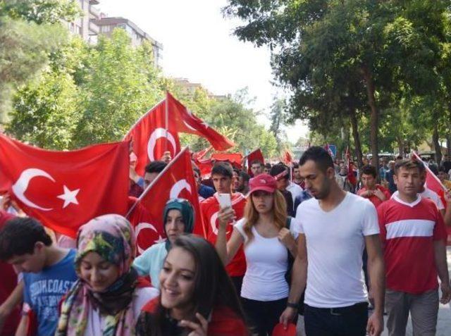 Konya da 3 Bin Kişi Ter&ouml;r&uuml; Protesto Etti 2