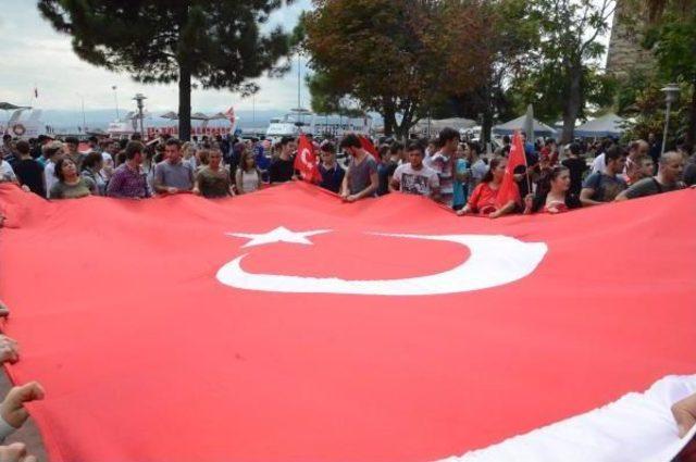 Sinop’Ta Şehitlere Saygı Ve Teröre Tepki Yürüyüşü