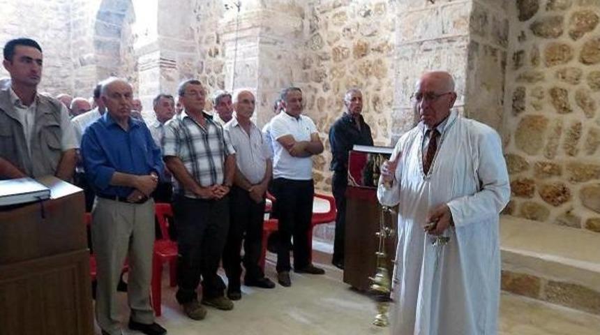 S&uuml;ryaniler, Şeyh Fethullah'ı Kilisede Ayinle Andı