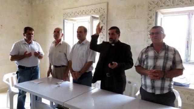 S&uuml;ryaniler, Şeyh Fethullah ı Kilisede Ayinle Andı 3