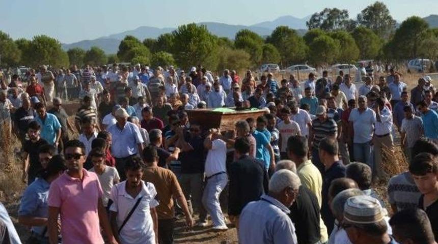 Rafting Yaparken Hayatını Kaybeden &Ouml;ğretmen Toprağa Verildi