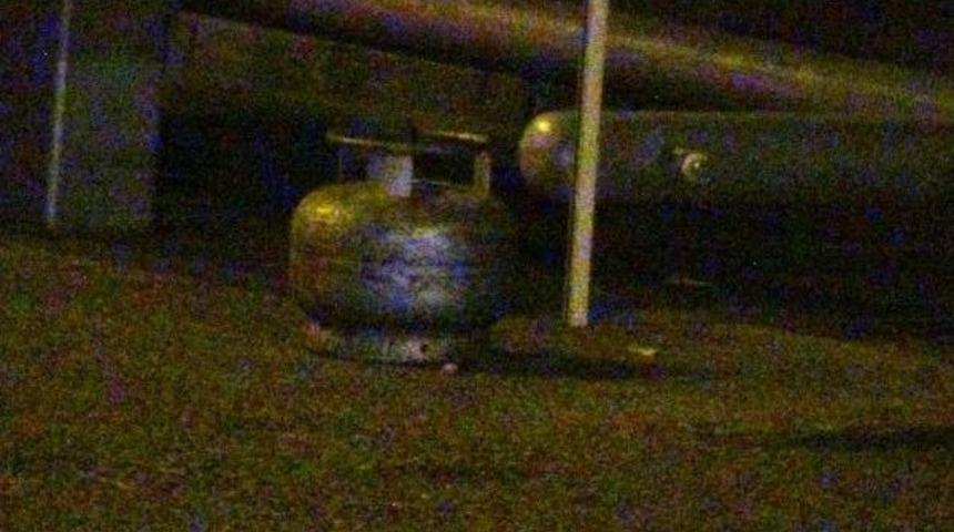 Durakta Unutulan Piknik T&uuml;p&uuml; Bomba Paniğine Neden Oldu