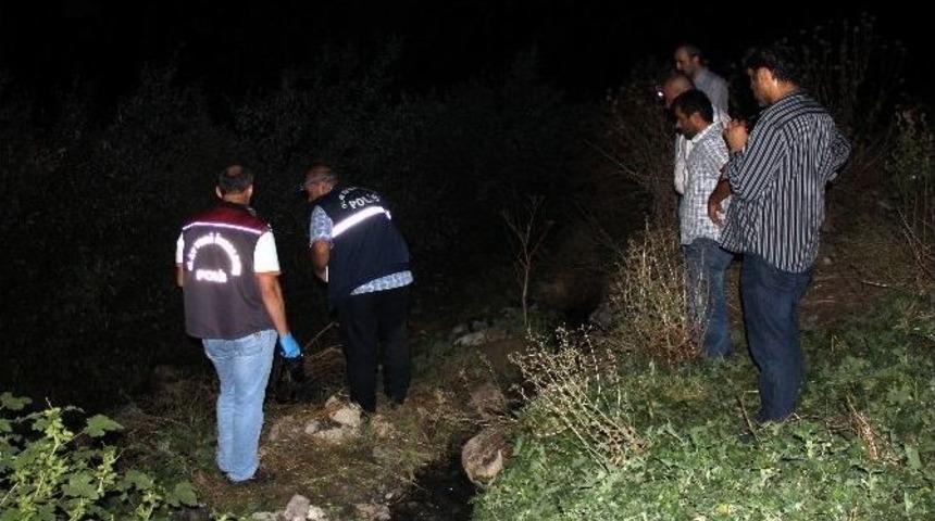 Karab&uuml;k&rsquo;te Bir Kişi Bah&ccedil;ede &Ouml;l&uuml; Olarak Bulundu