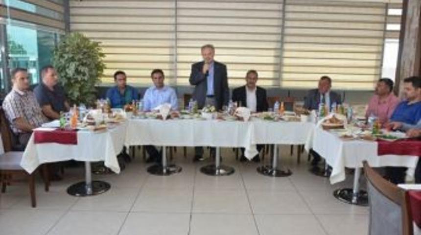 Erzincan Valisi S&uuml;leyman Kahraman Şehitler İ&ccedil;in Fatiha İstedi