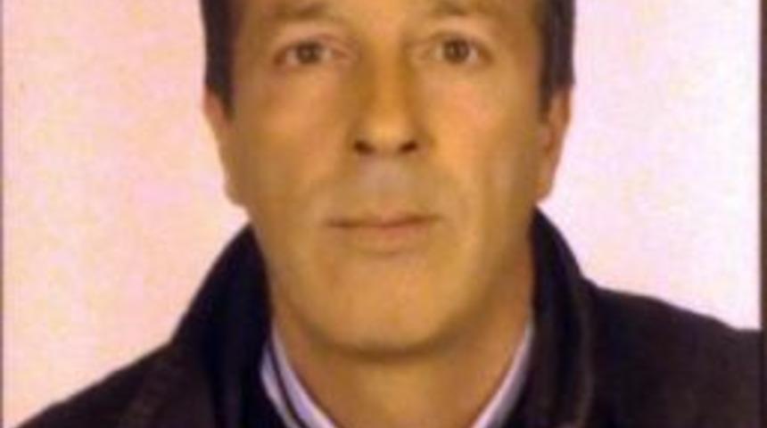 &Uuml;vey Oğlunu D&ouml;verek &Ouml;ld&uuml;rd&uuml;ğ&uuml; Iddia Edilen Kişi Intihar Etti